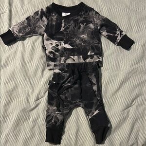 Black and Gray Tie-Dye Baby Outfit